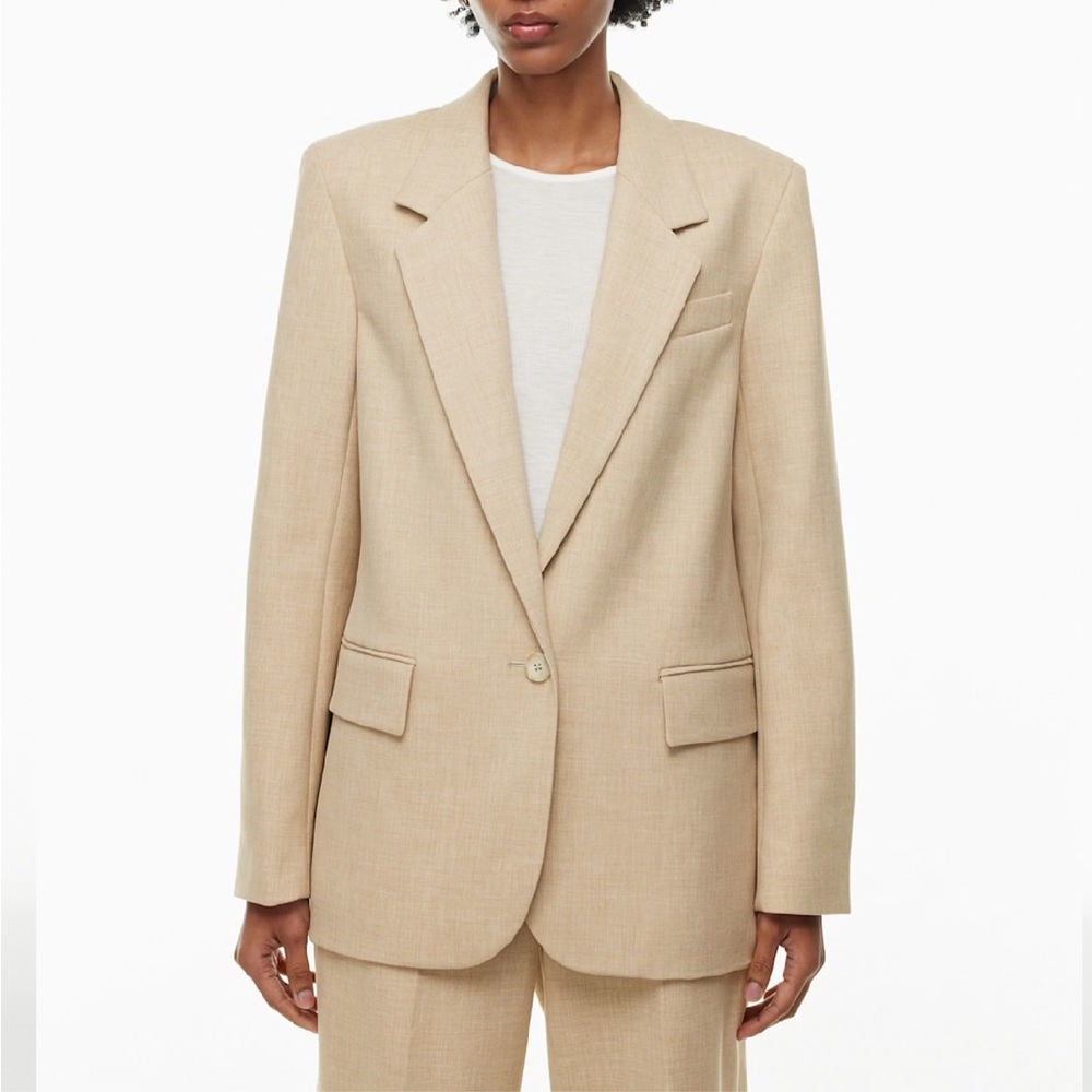 Aritzia/Wilfred Tan Single Breasted Relaxed Blazer
